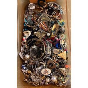 1 lb, 9 oz Single Earrings Lot No Pairs Craft Repurpose Junk Jewelry
